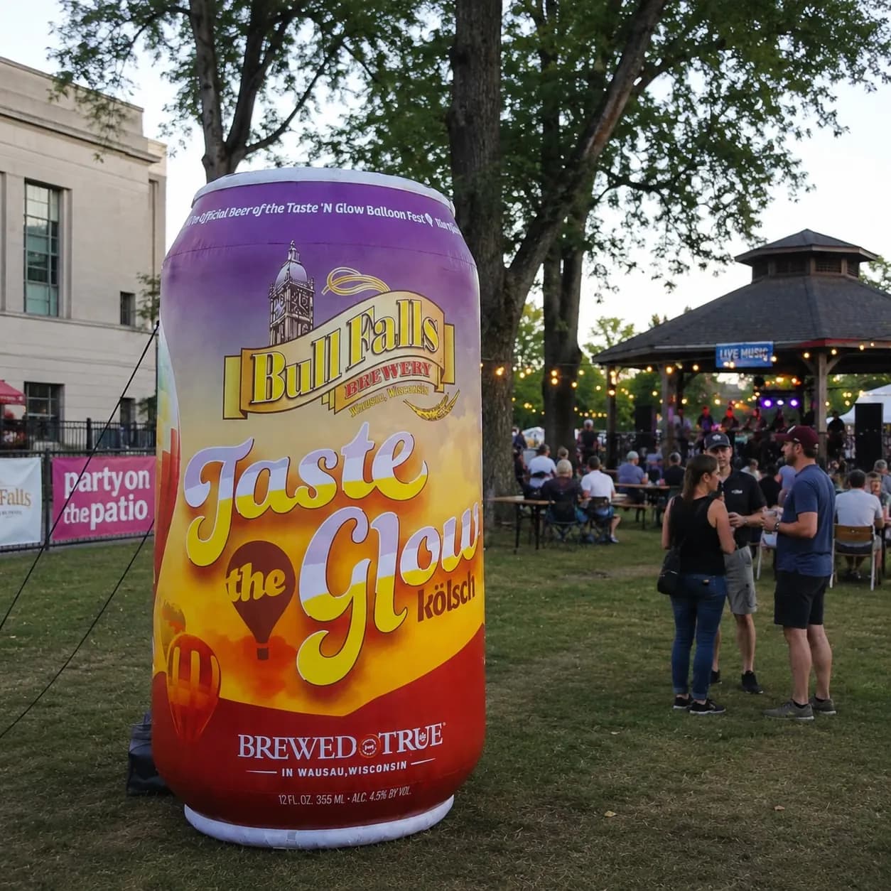 Inflatable Giant Bottle/Can Models